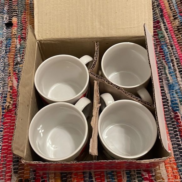 1986 HIMARK “Christmas Bears” Set of 4 Mugs in Original Box - Picture 4 of 7